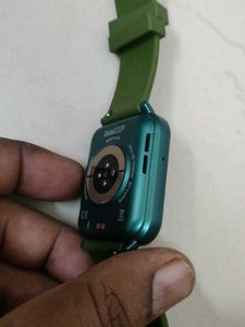 Stylish Green Smartwatch