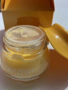 Dot &amp; Key Super Bright Moisturizer