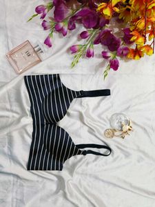🇳🇿💫🎀black &amp; White Striped Bra
