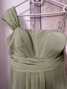 Elegant One-Shoulder Green Gown