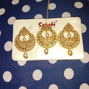 (Earrings And Bindi Set)Elegant Indian Jewellery..