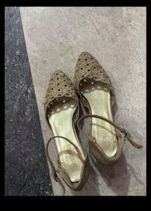 Heels ( Read Description Before Droping Offer)