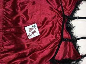 Silky Red32,34🆕🎁 Camisole with Black Lace