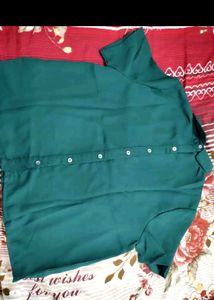 Green Styled Back Top With Shirt Collar
