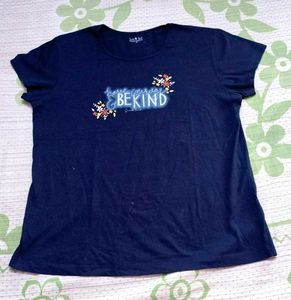 SWEET TOUCH Women's 'Be Kind' Graphic T-Shirt