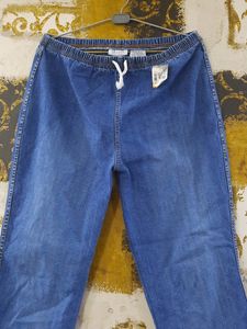 New d &amp; co. jeans with elasticated waist 32 OR 34 Waist