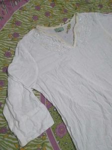 White Embellished V-Neck Kurta