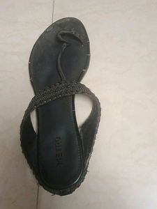 Stylish Black Flat Sandals