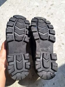 Upper Beads Detailed Black Loafers for Women