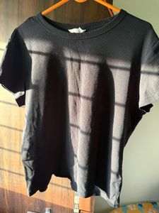 Ribbed Black T-Shirt