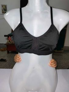 Premium Black Padded Wireless Sports Bra