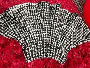 Houndstooth mini Skirt Price Drop ✔️✔️