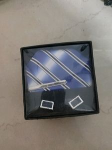 Tai And Cufflinks Set