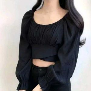Chic Black Cropped Puff Sleeve Top