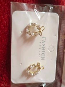 Elegant Gold Tone Pearl &amp; Crystal Earrings
