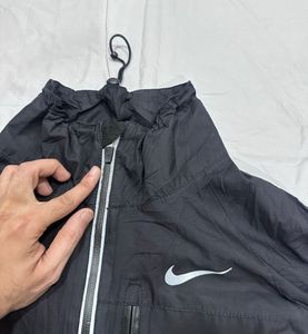 Nike Black Sleeveless Windbreaker Vest | Running &amp;