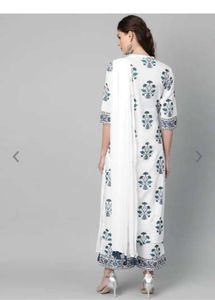 Women's White Kurta Set with Blue Print