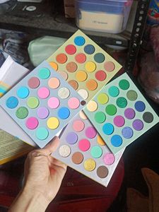 02 Eyeshadow Palletes