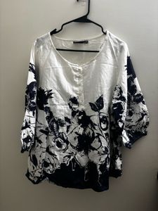 Chic Floral Print Top