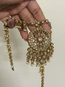 Antique Gold &amp; Pearl Bridal Maang Tika