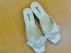 Chic Bow Slip-On Sandals