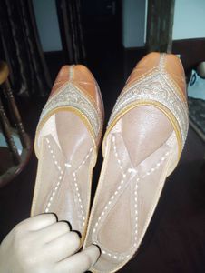 pure leather jutti