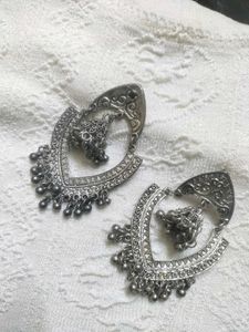 Jhumkas