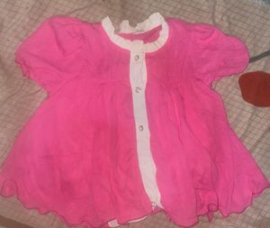 🚨‼️🚨‼️ price drop Cute Pink top size small can w