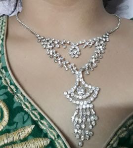 Stone Setting Choker Necklace, Earrings, Mangtika