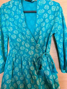Ethnic Wrap Top 💙