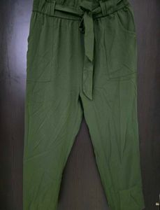 PANIT Olive Green Cropped Trousers
