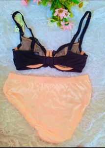 Elle Macpherson Intimates Bra with brief