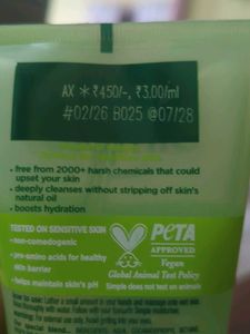 Simple Refreshing Facial Wash