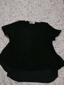 Korean Black Top With New Condition 🖤