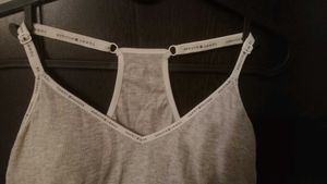 🎀🌸Tommy Hilfiger_Padded Sports Bra🌸🎀