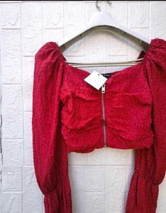 New with tag Chic Red Ruched Cropped Top
