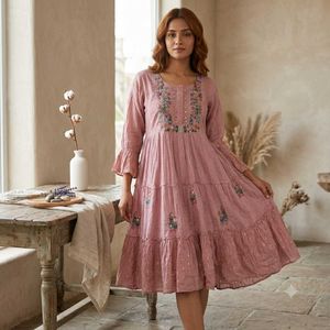 🌸Dusty Rose Embroidered Tiered Cotton Dress