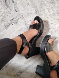 Chic Black Ankle Strap Heels