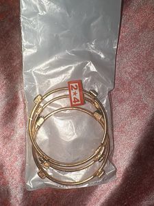 Gold Tone Bangle Set