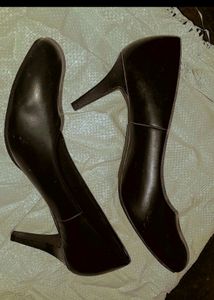 Ravishing Woman Bellies /high Heel👠