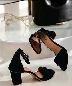 Black Suede Block Heels 🖤