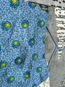 Beautiful Blue Floral Print  Skirt NEW