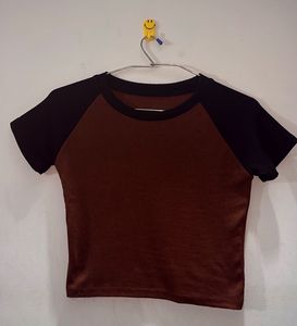 Ribbed Cropped T-Shirt