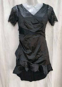 968. Chic Black Lace Sleeve Dress