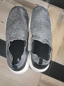 Tu Man Gray Knit Slip-On Sneakers(UK)