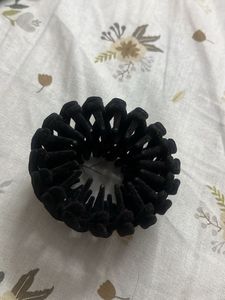Stylish Black Bird's Nest Hair Clip