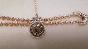 Elegant Kundan mang tika with matha patti