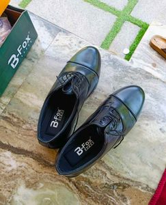 Classic Black Leather Oxford Shoes