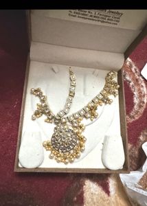 Exquisite Kundan manthapatti Maang Tikka