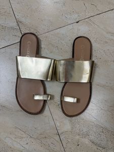 Chic Gold Flat Sandals